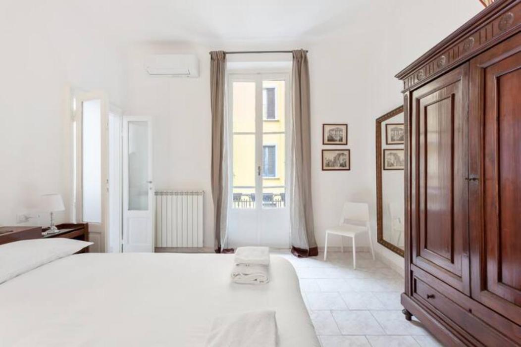 Isola And Zara Comfortable Apartment Milánó Kültér fotó